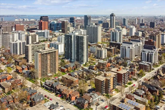 Additional image 39 of 81 Robinson St Unit 809