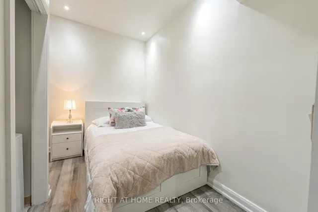 Additional image 9 of 700 King St Unit 216