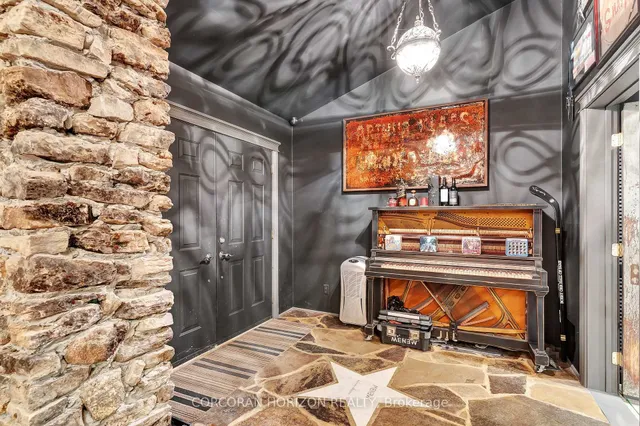 Additional image 32 of 1297 Kirkwall Rd