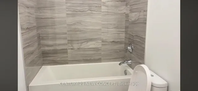 Additional image 33 of 39 roehampton Ave Unit 1204