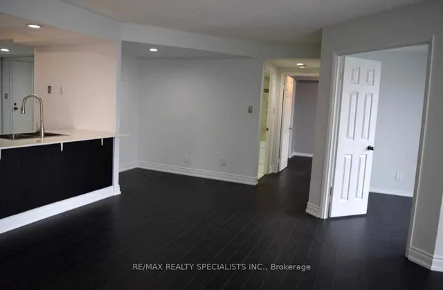 Additional image 8 of 50 Eglinton Ave Unit 605