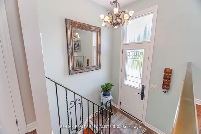 Additional image 4 of 648 Dodsworth Cres