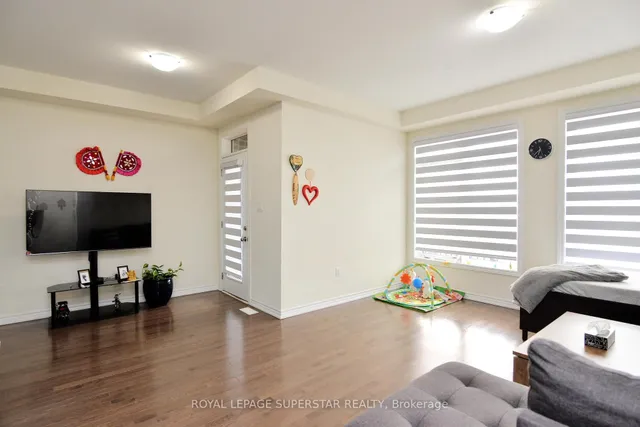 Additional image 24 of 94 Donald Ficht Cres