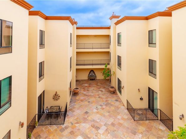 6938 Laurel Canyon Blvd, North Hollywood, CA