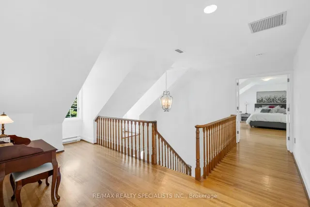 Additional image 19 of 1690 Sherway Dr