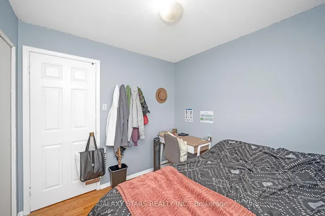 Additional image 32 of 55 Yarmouth Crt