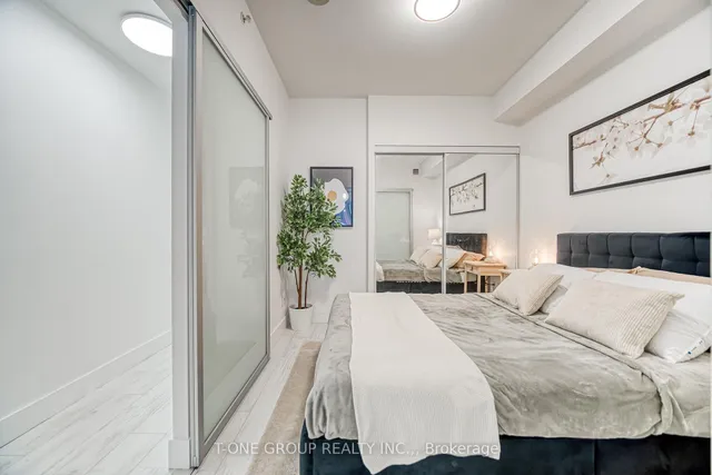 Additional image 24 of 39 Sherbourne St Unit 1201