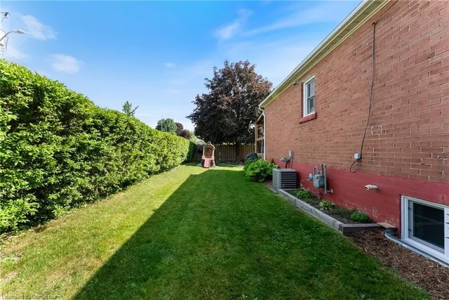 Additional image 35 of 623 Queensdale Ave