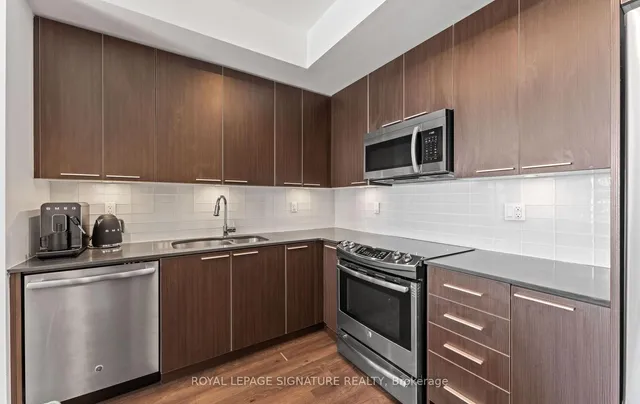 Additional image 10 of 10 Park Lawn Rd Unit 1610