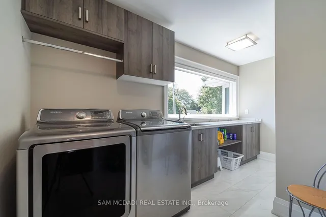 Additional image 11 of 2163 Deyncourt Dr