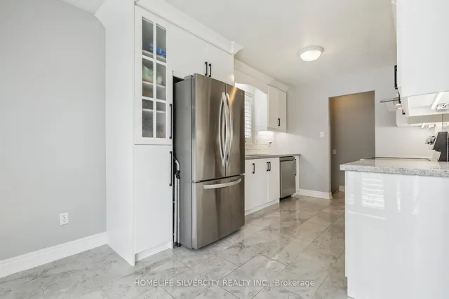 Additional image 7 of 221 Grey Fox Dr