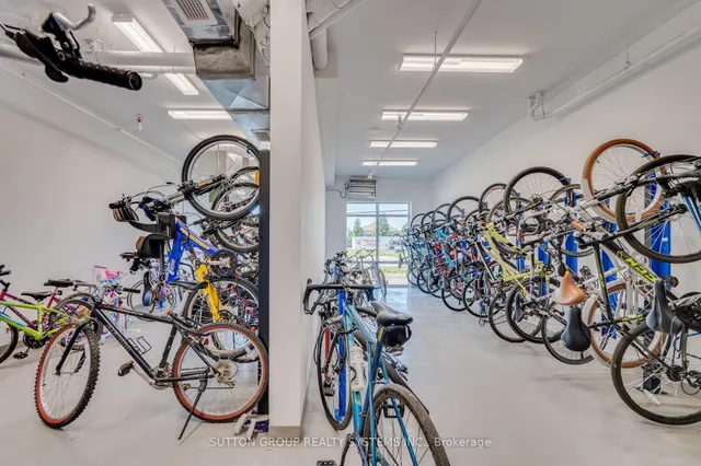 Additional image 44 of 460 Dundas St Unit 231