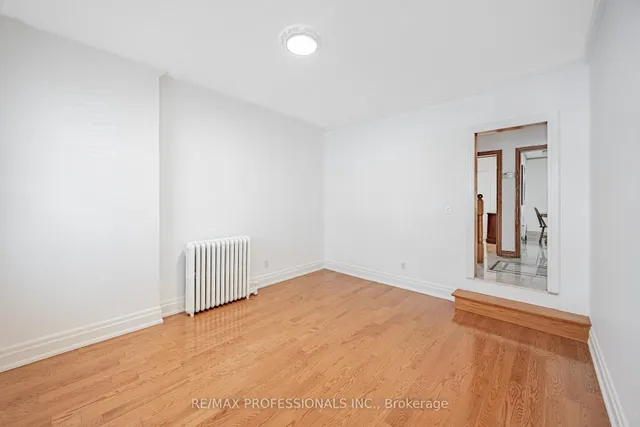 Additional image 11 of 999 Dufferin St