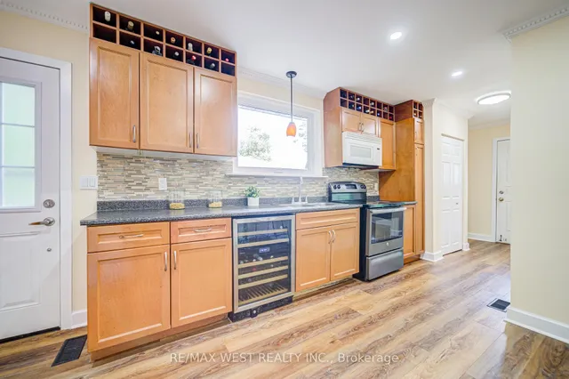 Additional image 23 of 65 Belmont Dr