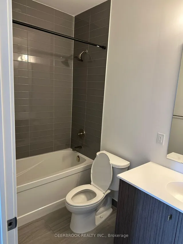 Additional image 10 of 15 Wellington St Unit 204