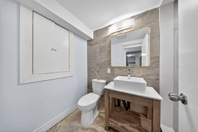 Additional image 30 of 34 Greenbriar Rd