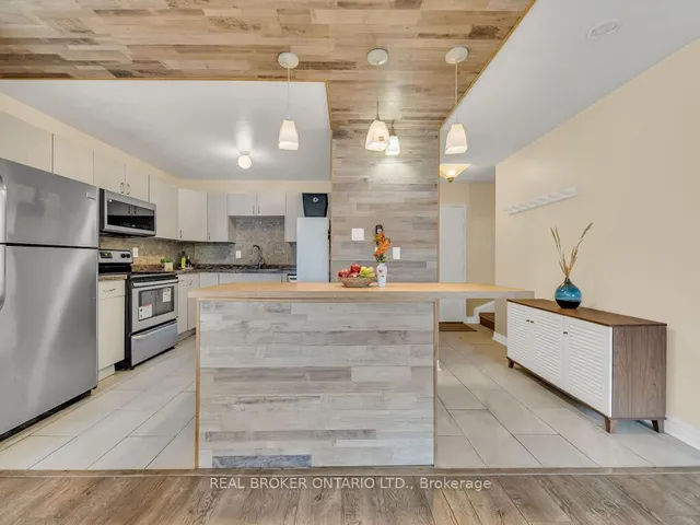 Additional image 6 of 1050 Falgarwood Dr Unit 128