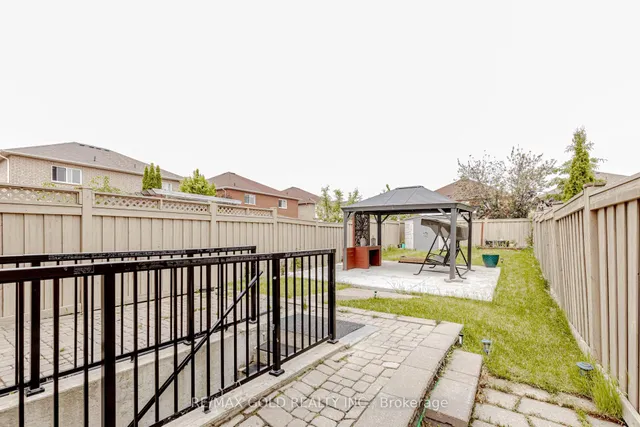 Additional image 32 of 37 Native Landing