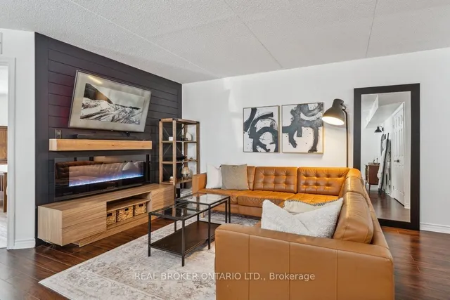 Additional image 8 of 2010 Cleaver Ave Unit 101