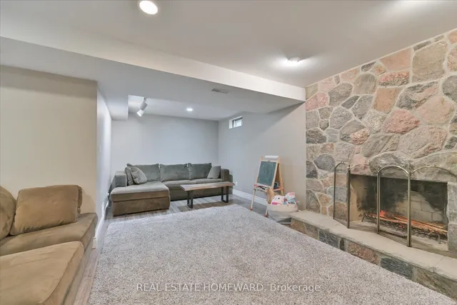 Additional image 36 of 1221 Grandview Dr