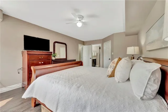 Additional image 19 of 3267 King St Unit 404