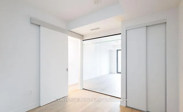 Additional image 3 of 1 Jarvis St Unit 904