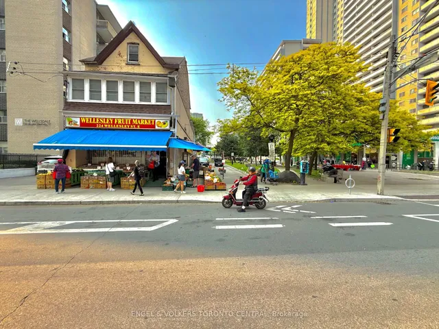 Additional image 37 of 225 Wellesley St Unit 208