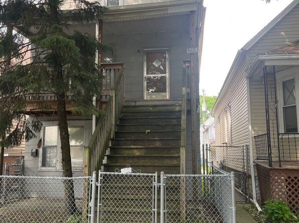 8626 S Burnham Ave, Chicago, IL 60617