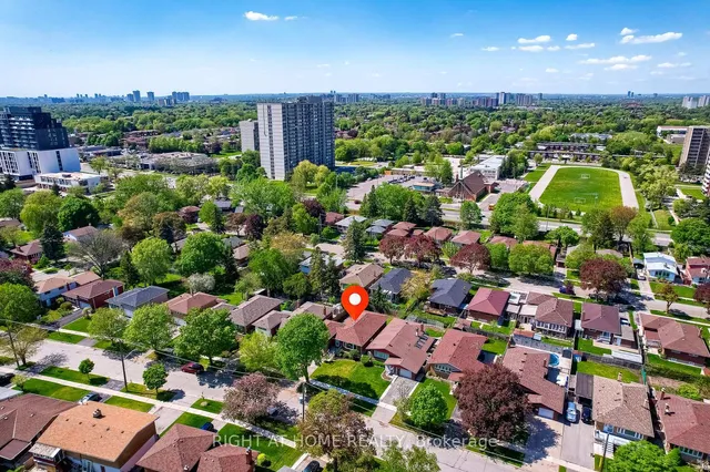 Additional image 2 of 14 Amulet St