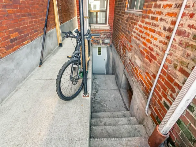 Additional image 28 of 85 Gladstone Ave