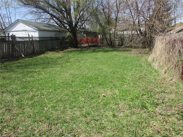 Additional image 15 of 35 Stapleton Ave