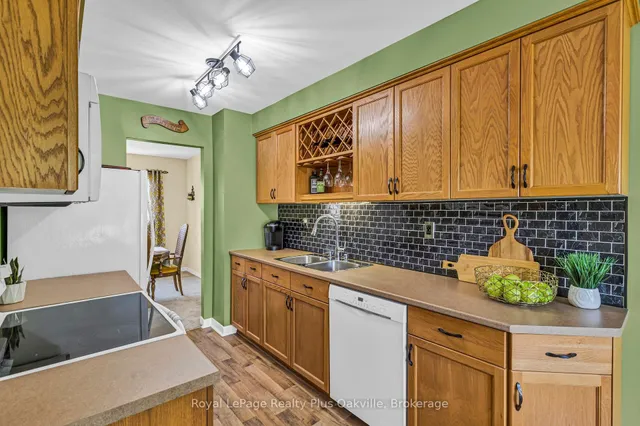 Additional image 5 of 64 Lamont Pl