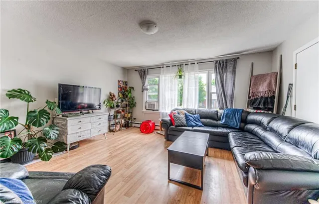 Additional image 41 of 218 Margaret Ave