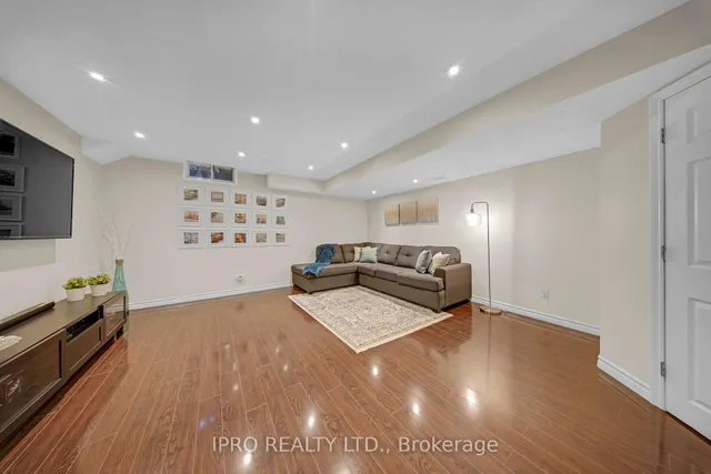 Additional image 31 of 51 Lorenzo Circ