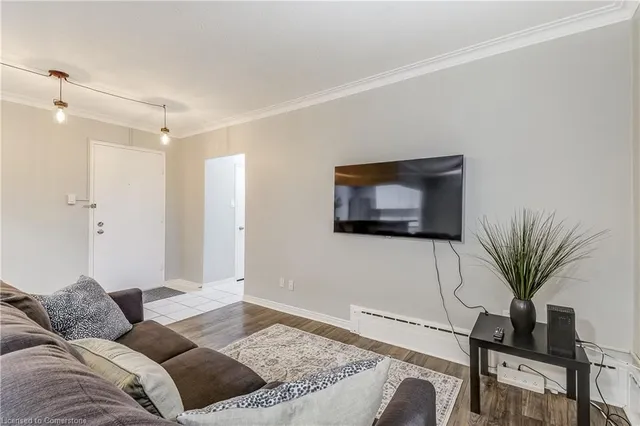 Additional image 10 of 2052 Courtland Dr Unit 104