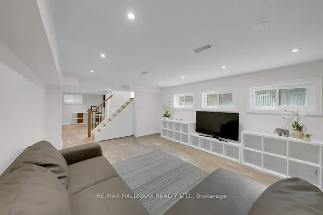 Additional image 33 of 29 Charnwood Rd