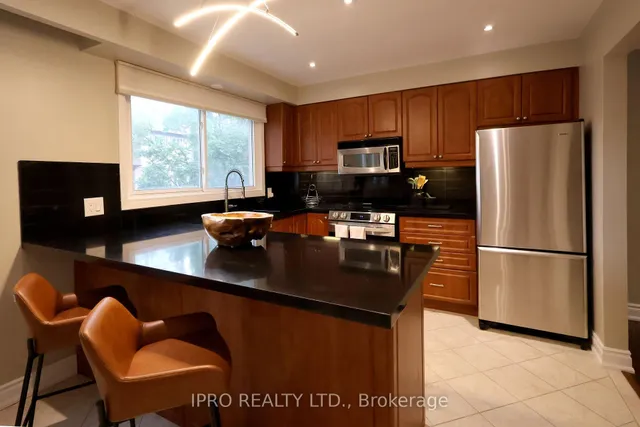 Additional image 14 of 30 Clematis Rd