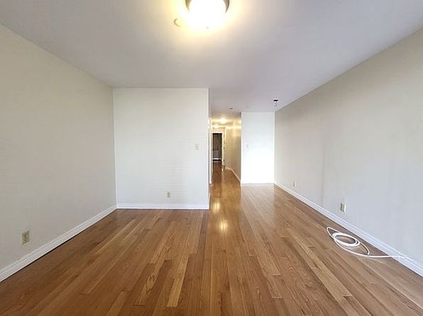 321 W 136th St, New York, NY 10030