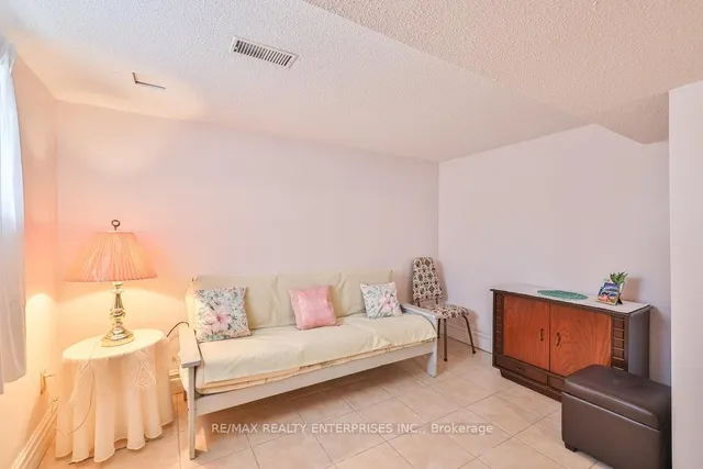 Additional image 20 of 68 Algoma St