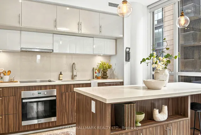 Additional image 22 of 8 Mercer St Unit 708