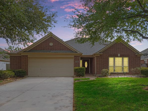 16715 Red Falls Cir, Houston, TX 77095
