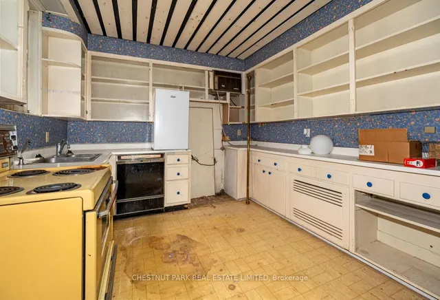 Additional image 12 of 4 Elderwood Dr