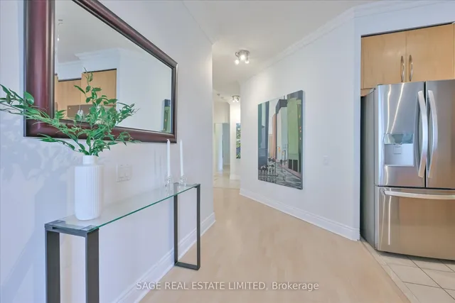 Additional image 12 of 555 Yonge St Unit 413