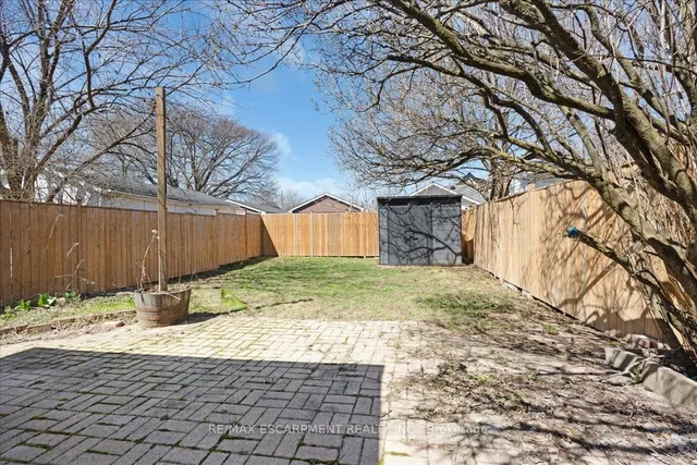 Additional image 23 of 86 East 19th St