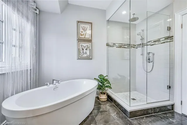 Additional image 27 of 41 Twenty Ninth St