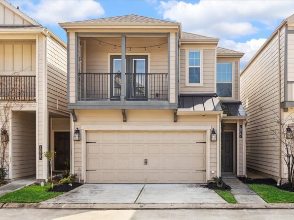 10967 Cannes Memorial Dr, Houston, TX 77043