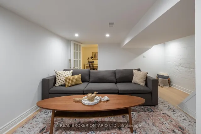 Additional image 19 of 674 Milverton Blvd