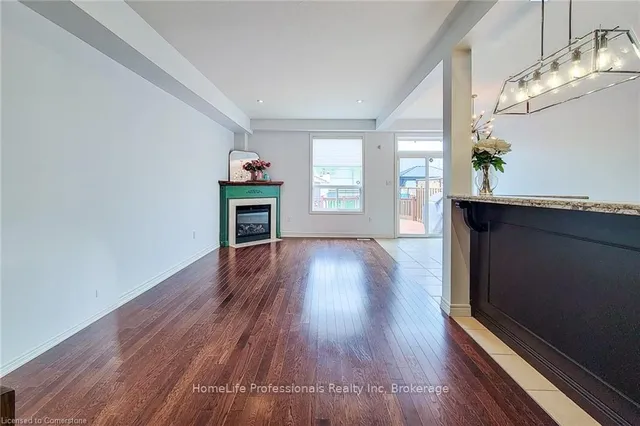 Additional image 10 of 33 Marina Point Cres