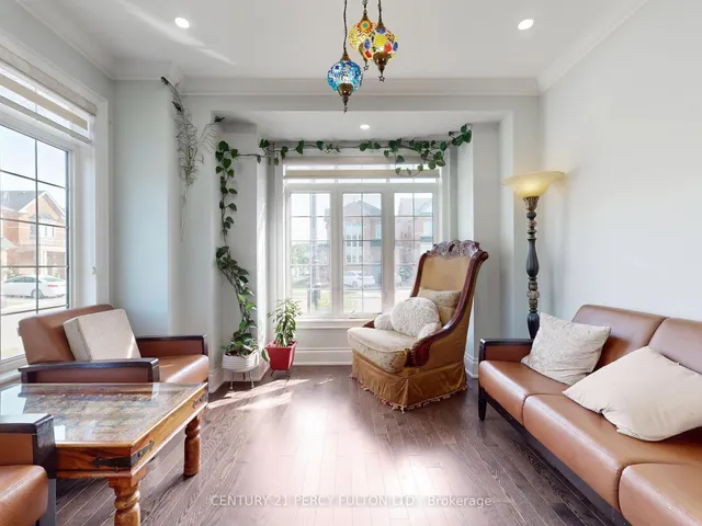 Additional image 3 of 96 Humberstone Cres