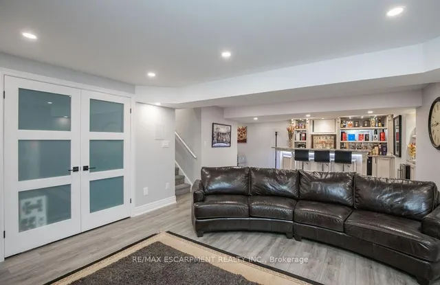 Additional image 34 of 160 Wills Cres